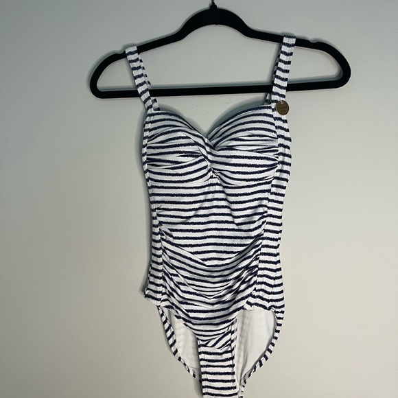 Nip Tuck Swim Other - NWOT Nip Tuck Swim one piece slimming swimsuit